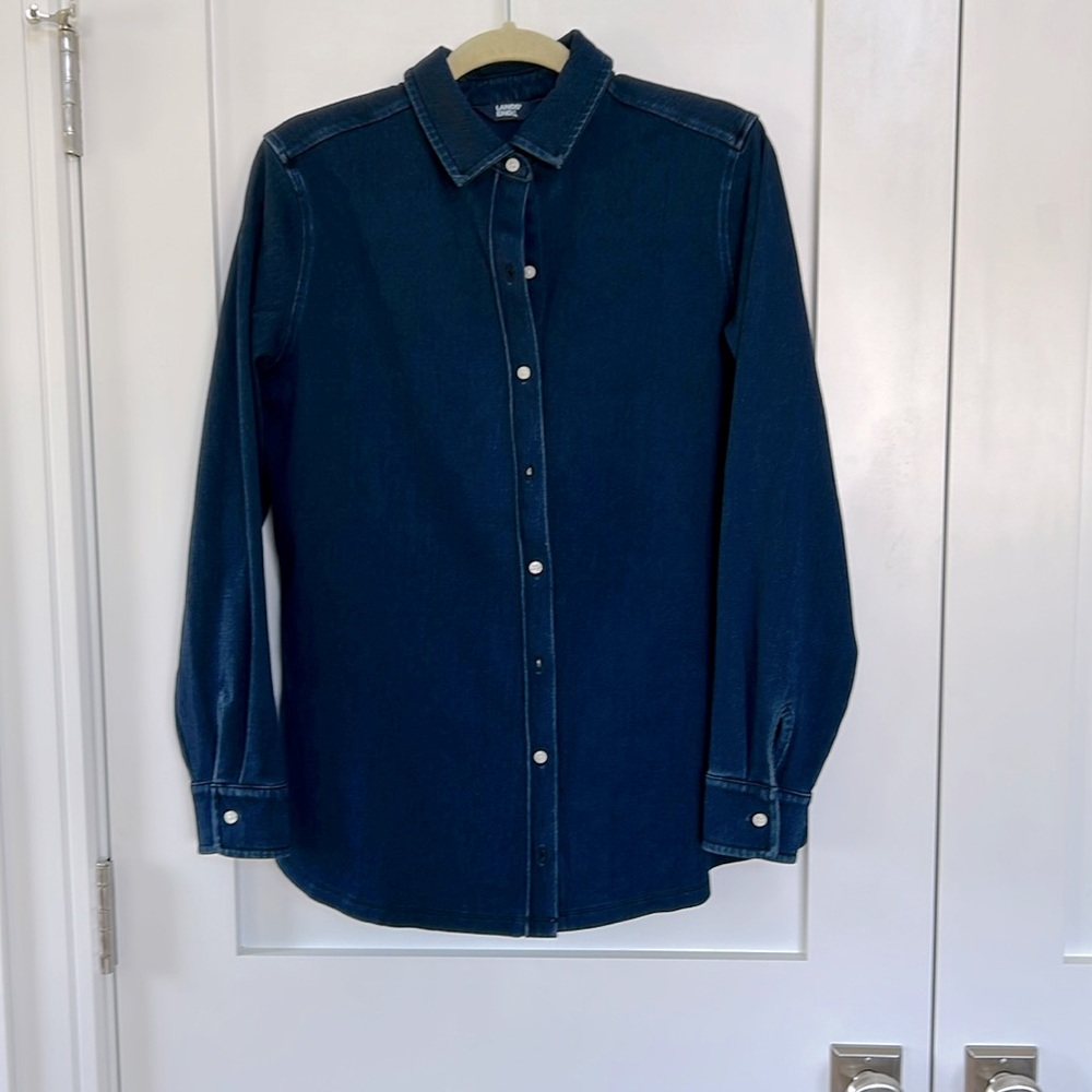 NWT Land’s End Button Down Shirt